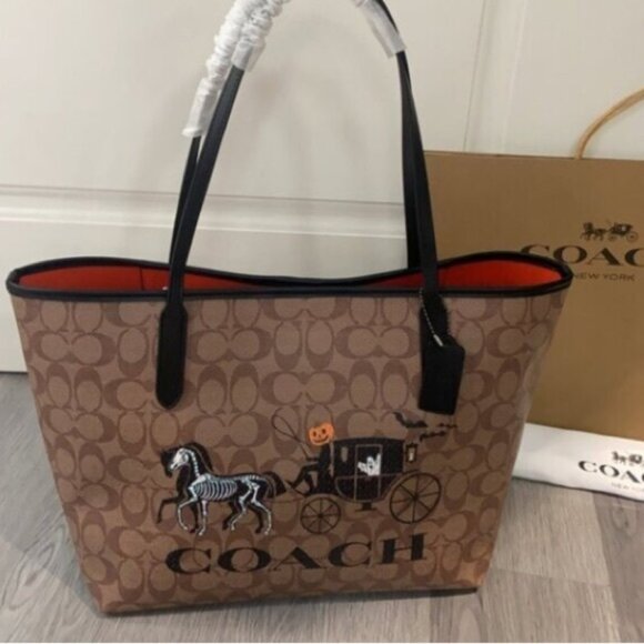 Coach Halloween tote and pumpkin driver coach wagon new - Picture 1 of 7